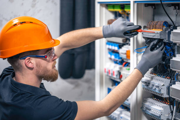 Best Affordable Emergency Electrician  in Bellefontaine Neighbors, MO