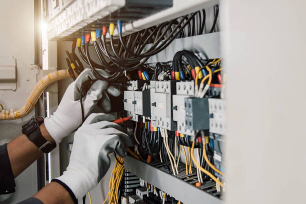 Best Local Electrician Companies  in Bellefontaine Neighbors, MO